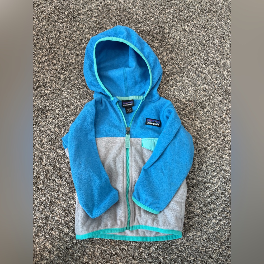 Patagonia Infant Light Blue and Gray Fleece Hoodie | 6-12mo